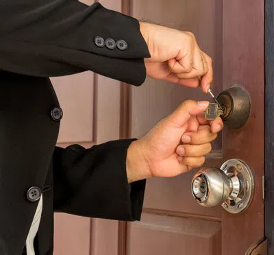 Locksmith Lock Store Cleveland, OH 216-606-9130 Locksmith Lock Store Cleveland, OH 216-606-9130